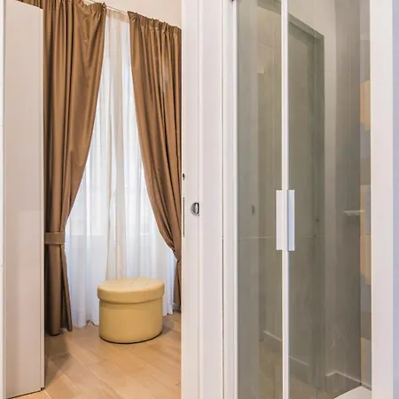 Διαμέρισμα Palazzo Olimpia - Luxury Retreat Σαλέρνο