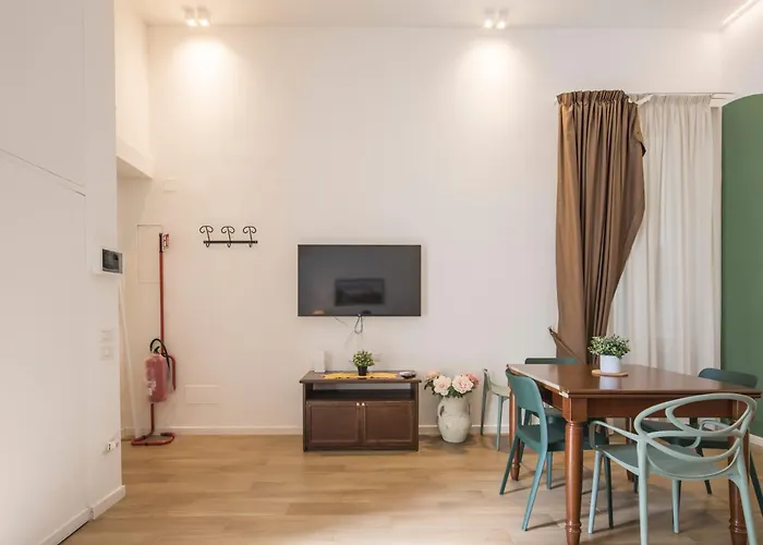 公寓 Palazzo Olimpia - Luxury Retreat 萨莱诺